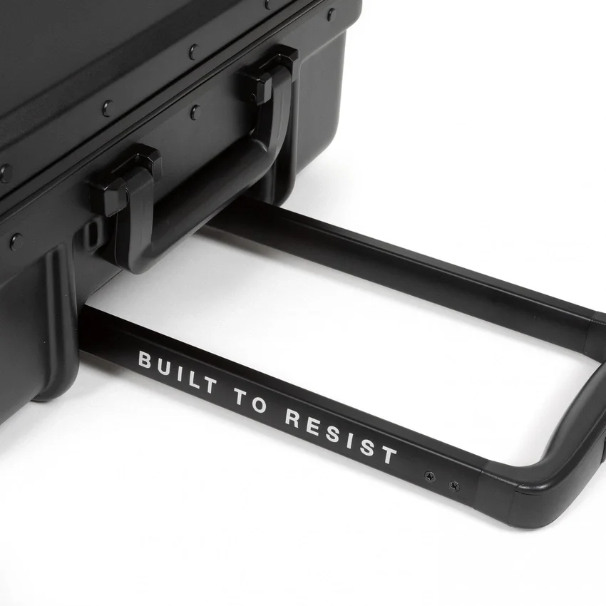RESIST'R CASE M ZWART