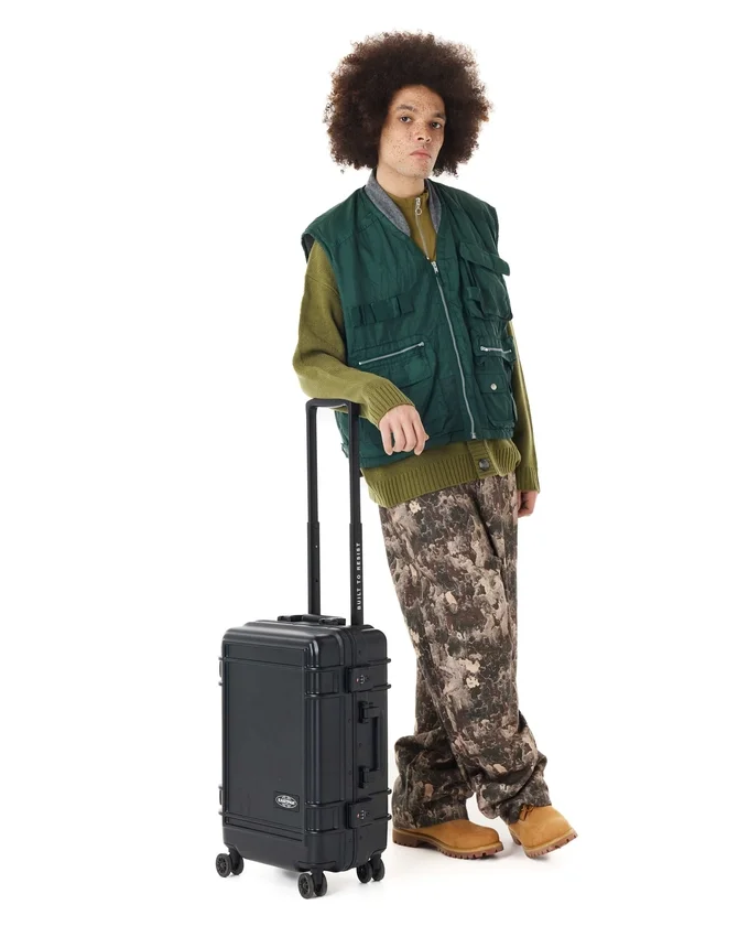 RESIST'R CASE S ZWART